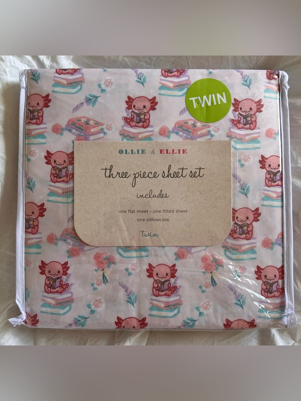 Ollie & Ellie Reading Axolotl Twin Sheet Set Kawaii Book Lover Bedding NWT